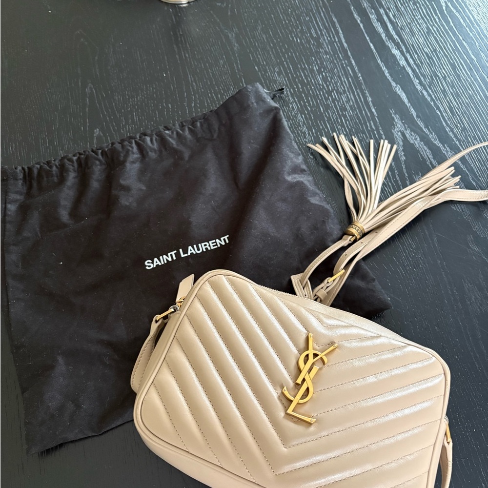 Authentic Saint Laurent Beige Quilted Crossbody Bag - Picture 3 of 9